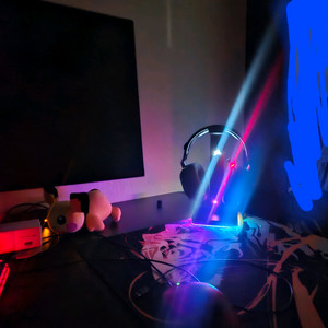 커세어 무선 hs80 + 커세어 st100 헤드셋 거치
