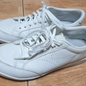 미즈노 스니커즈 270(265까지)