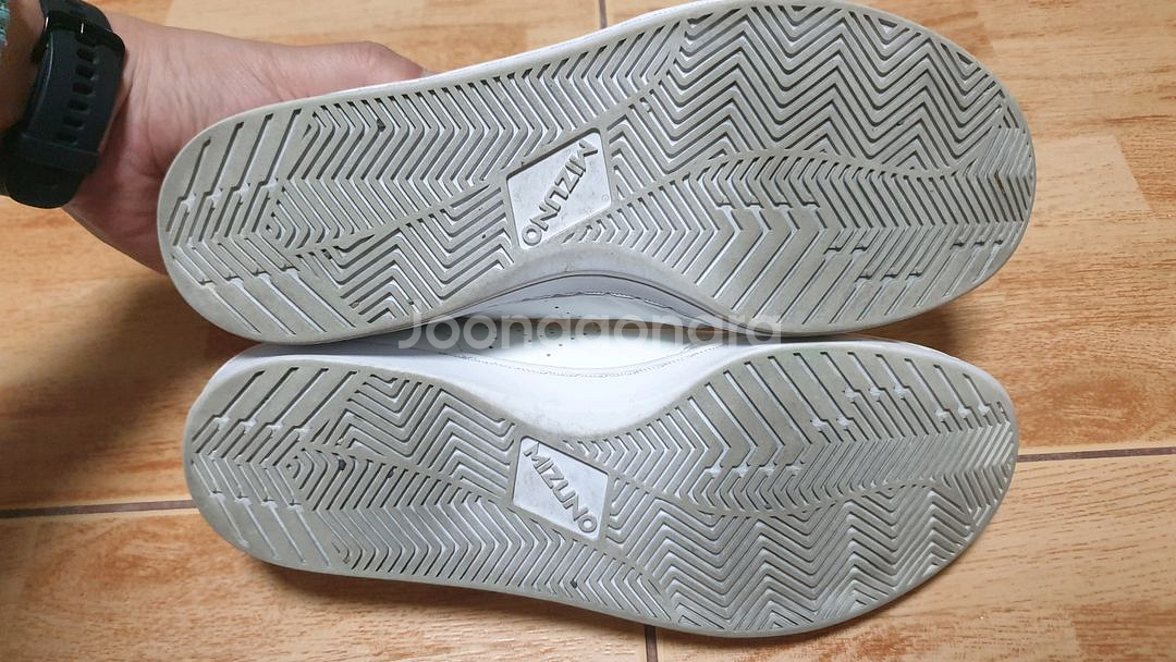 미즈노 스니커즈 270(265까지)--5