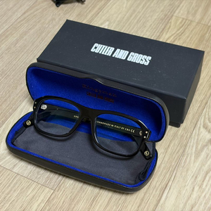 커틀러앤그로스 킹스맨 0847 안경 팝니다