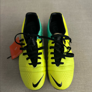 나이키 CTR360 트레콰르티스타 III HG 축구화