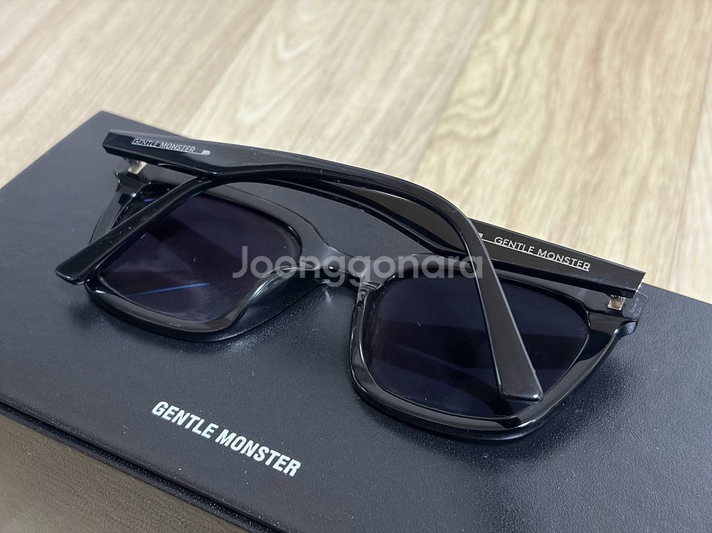 젠틀몬스터 모마티 팝니다--1