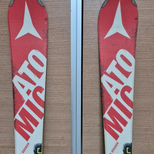 아토믹 스키, 아토믹 레드스터 ST