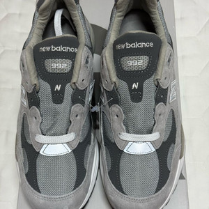 뉴발란스 992 그레이 270사이즈 새제품