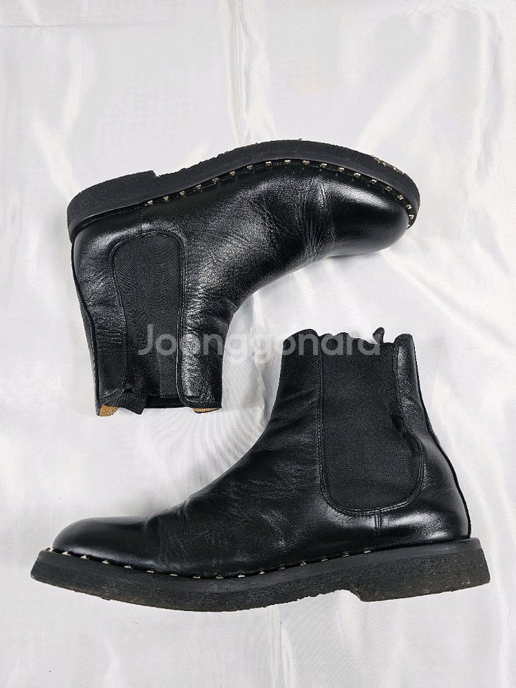 지방시락스터드첼시부츠--1