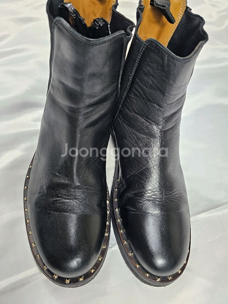 지방시락스터드첼시부츠--2