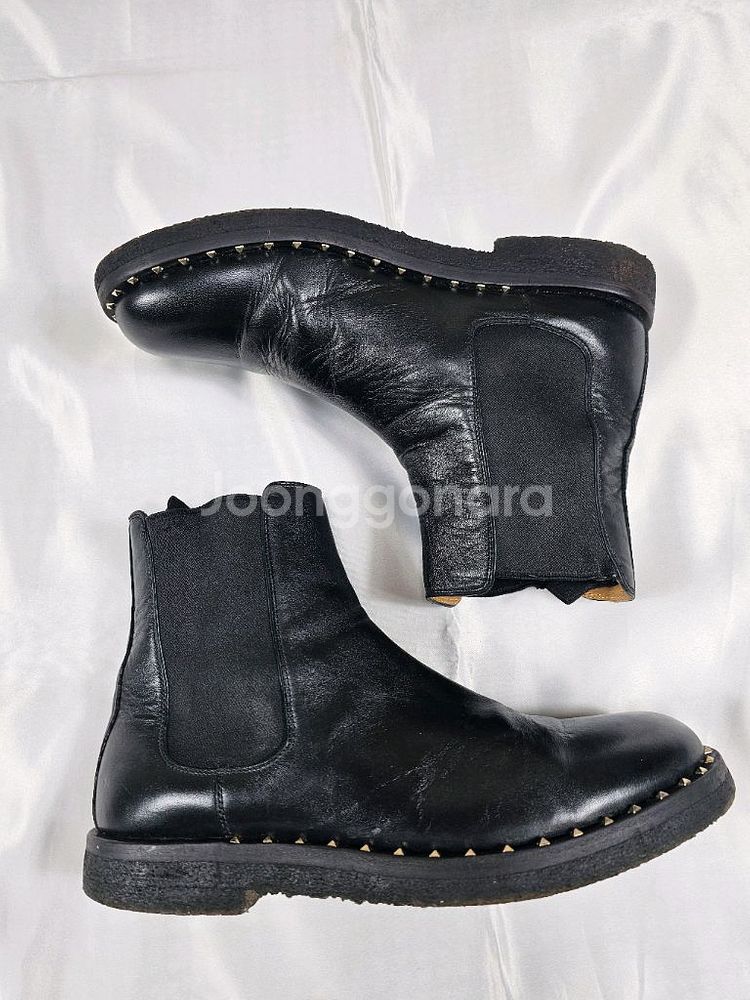 지방시락스터드첼시부츠--0