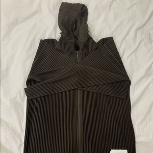 옴므플리세 집업후드 3 25년 6월 먼슬리 머드브라운