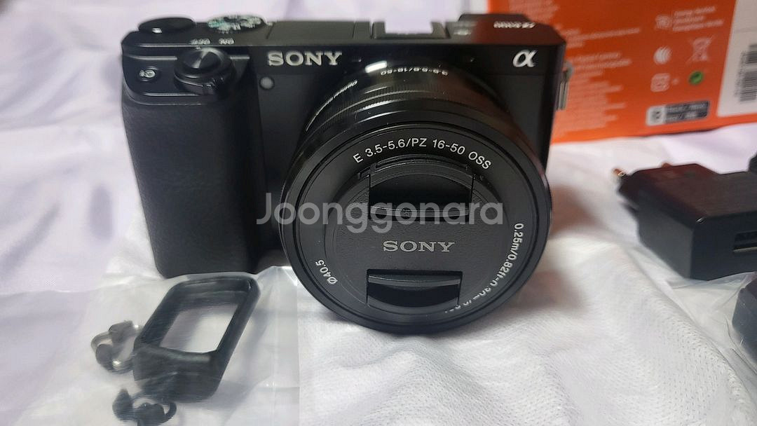 소니a6100 번들킷(1650렌즈)팝니다--2