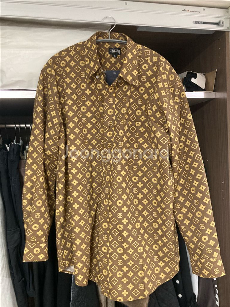정품 새제품급 스투시 루이비통 셔츠 L--0