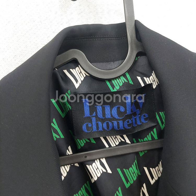 럭키슈에뜨 7부 블랙 자켓--1