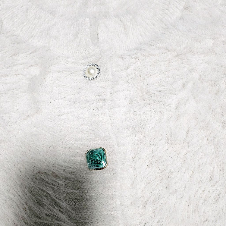 부드러운 아이보리 앙고라 퍼 가디건 (미착용)--1