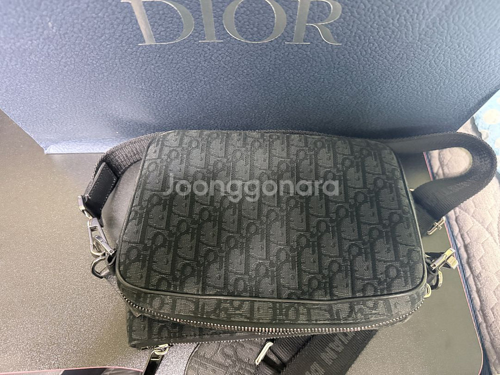 디올 트리플 파우치백--1