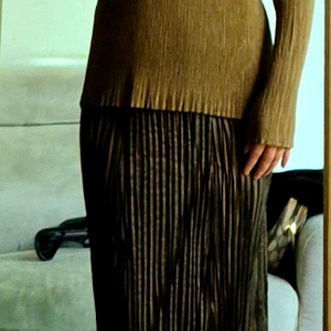 정품 이세이미야케 해칭 플리츠 하이넥 탑