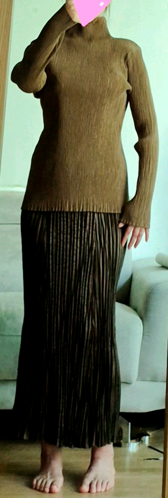 정품 이세이미야케 해칭 플리츠 하이넥 탑--8