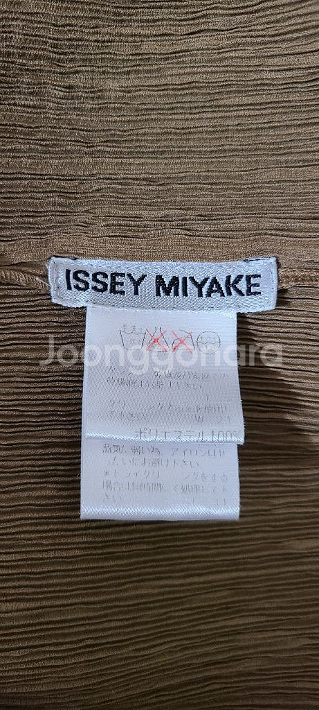 정품 이세이미야케 해칭 플리츠 하이넥 탑--6
