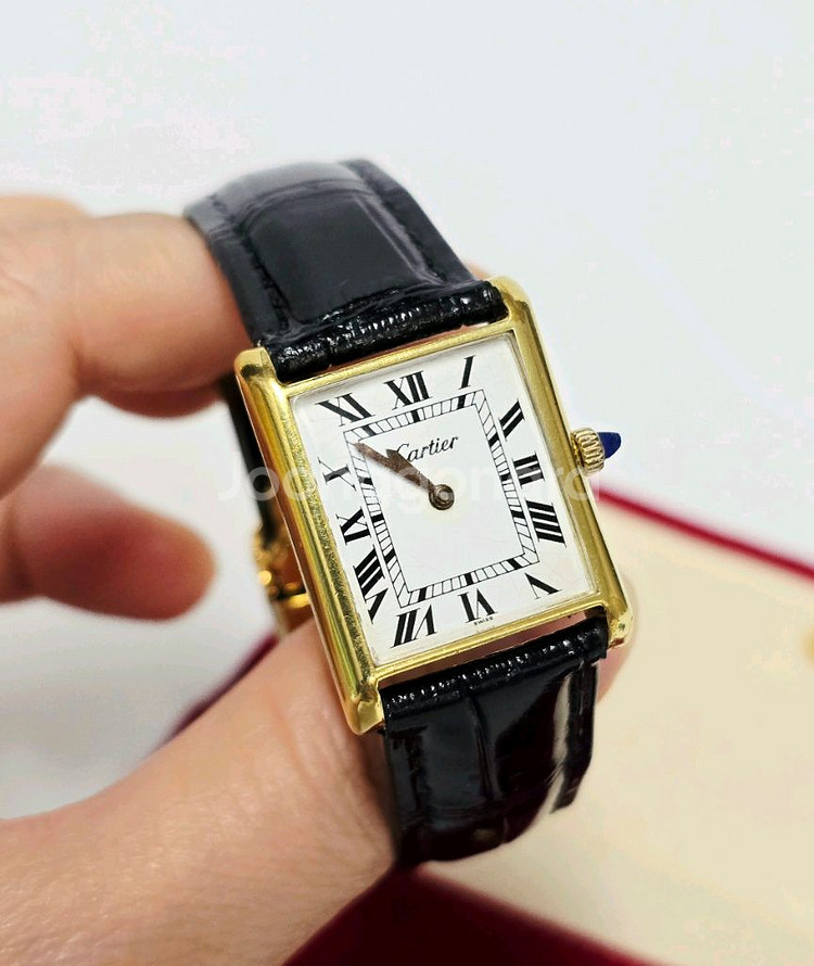 까르띠에 탱크머스트 18k시계 카르티에 오버홀완료 정품--0