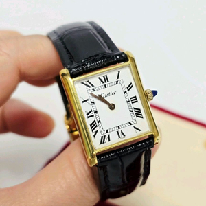 까르띠에 탱크머스트 18k시계 카르티에 오버홀완료 정품