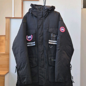 캐나다구스 블랙 롱패딩 L사이즈