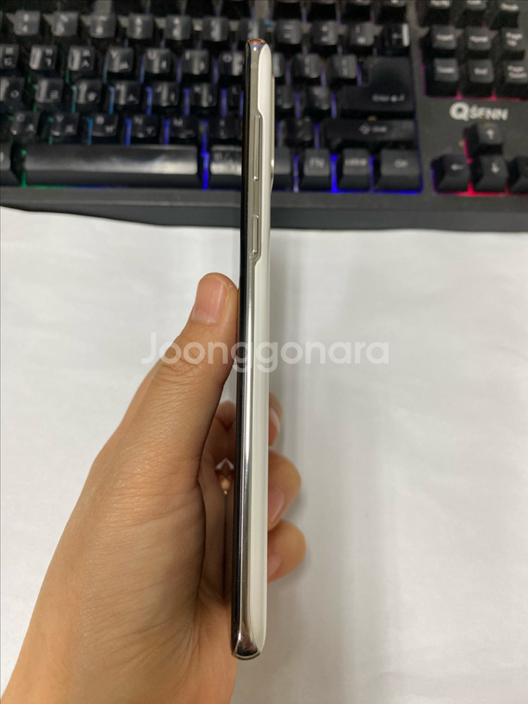 SK 갤럭시S20플러스 화이트 외관SS급 256G잔상폰--6