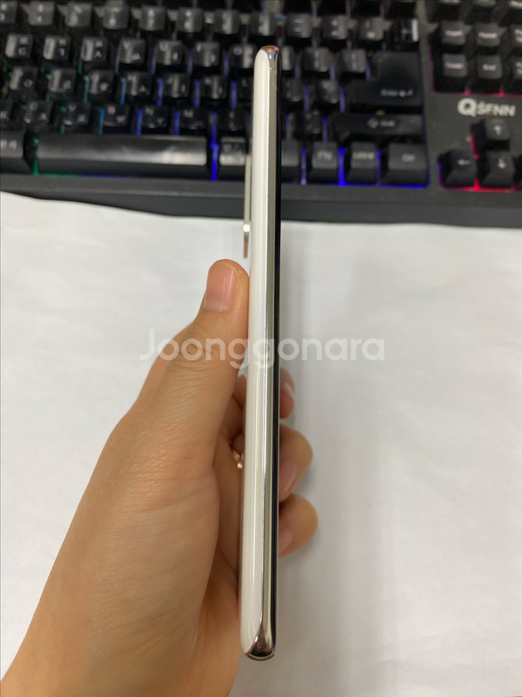 SK 갤럭시S20플러스 화이트 외관SS급 256G잔상폰--5
