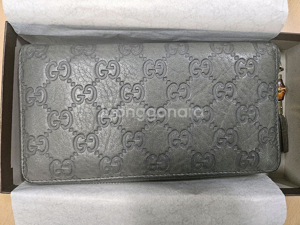 구찌 지퍼 장지갑 신품급 팝니다.(정품)--2