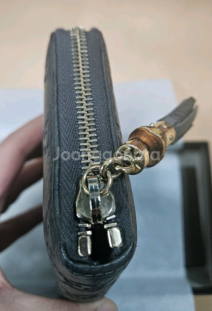 구찌 지퍼 장지갑 신품급 팝니다.(정품)--4