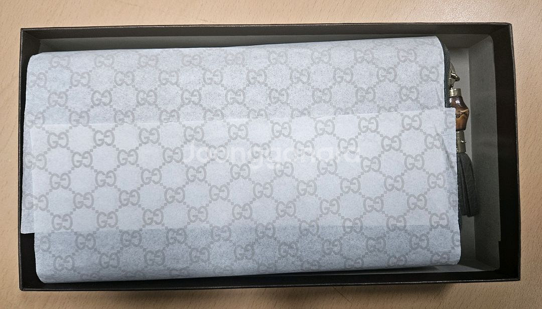 구찌 지퍼 장지갑 신품급 팝니다.(정품)--1