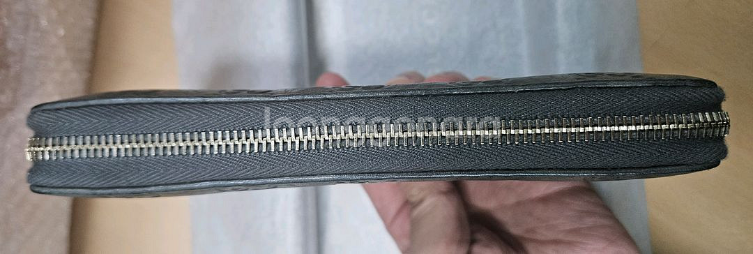 구찌 지퍼 장지갑 신품급 팝니다.(정품)--5