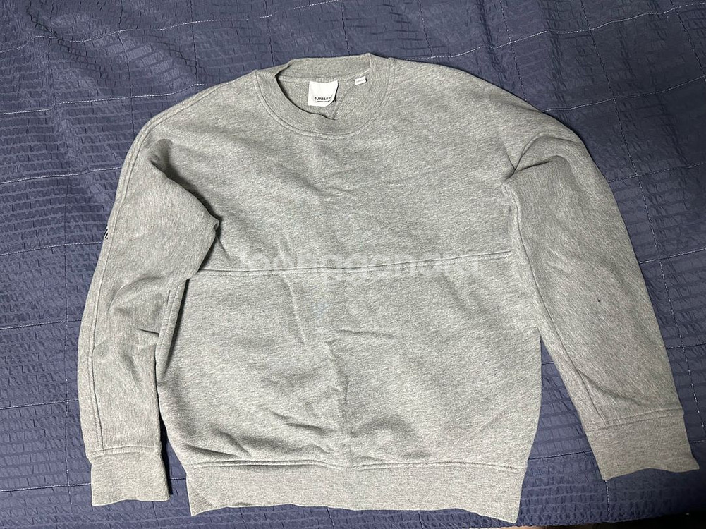 버버리 키즈 맨투맨 140--0