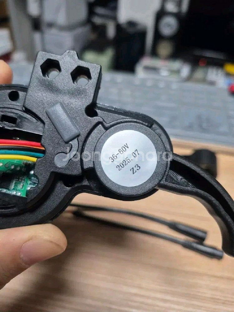 전동킥보드 36~60v 공용스로틀. 속도계 (무료배송)--1