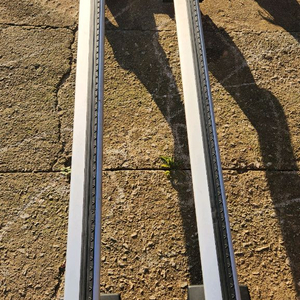 툴레 승용차용 가로바