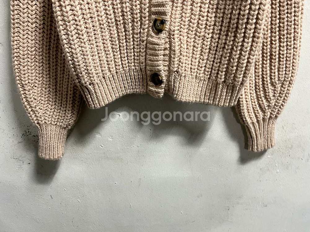 66 H&M 루즈핏 크롭 가디건--3