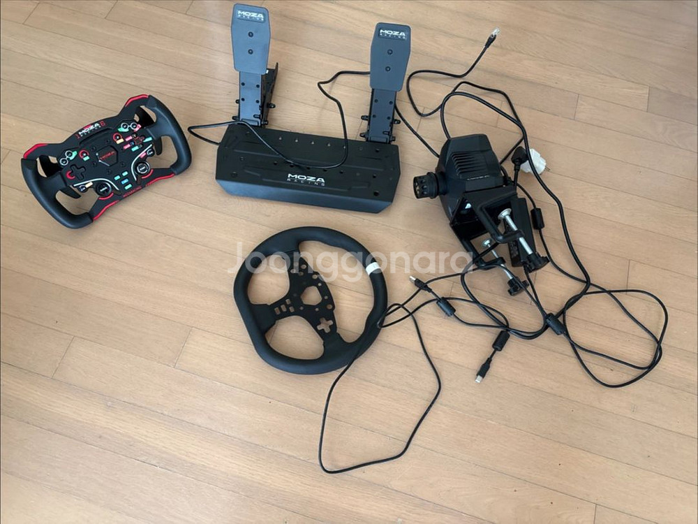 MOZA r3 레이싱휠--0