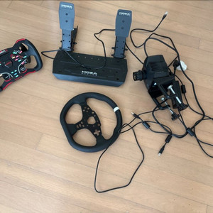 MOZA r3 레이싱휠