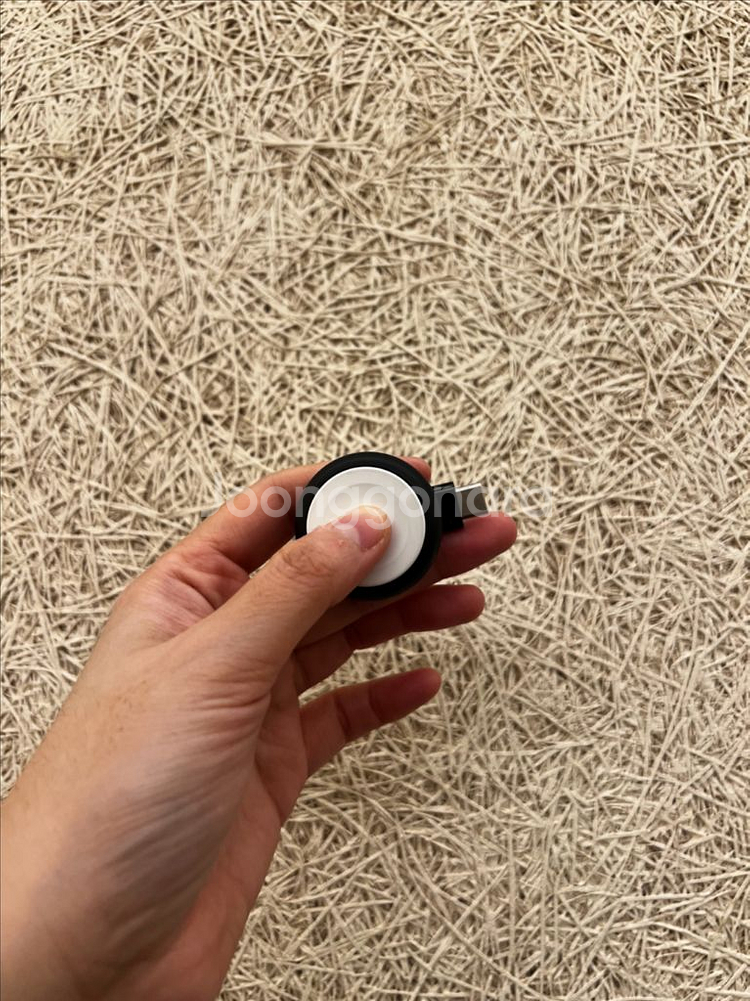 벨킨 애플워치 휴대용 마그네틱 무선 충전기--0