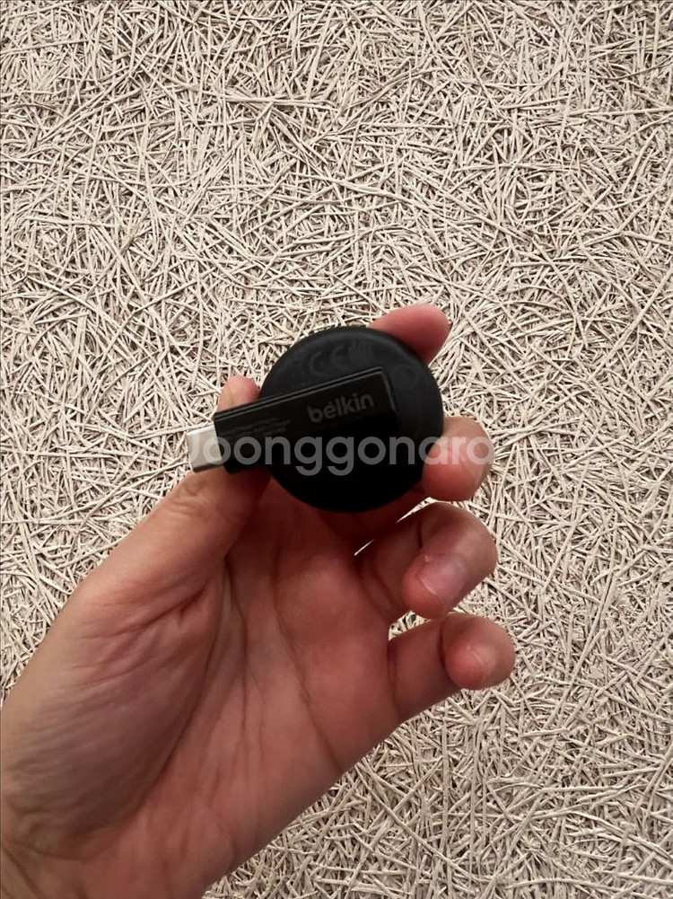 벨킨 애플워치 휴대용 마그네틱 무선 충전기--1