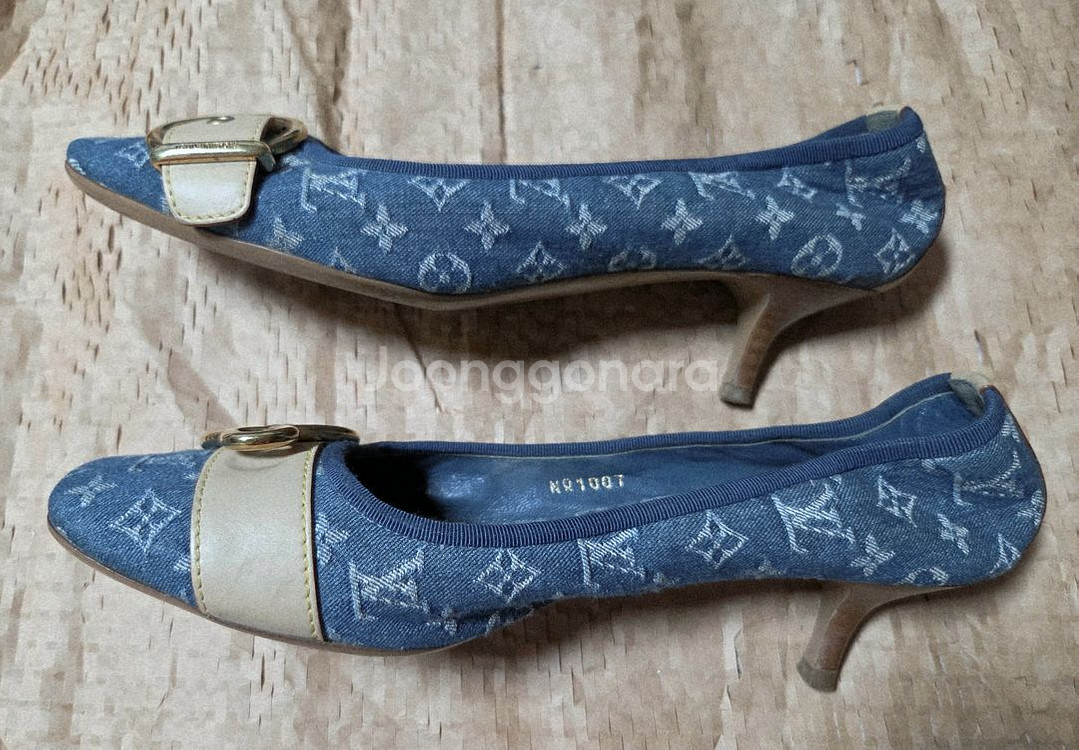 루이비통 정품 데님 미들 구두 판매합니다--4