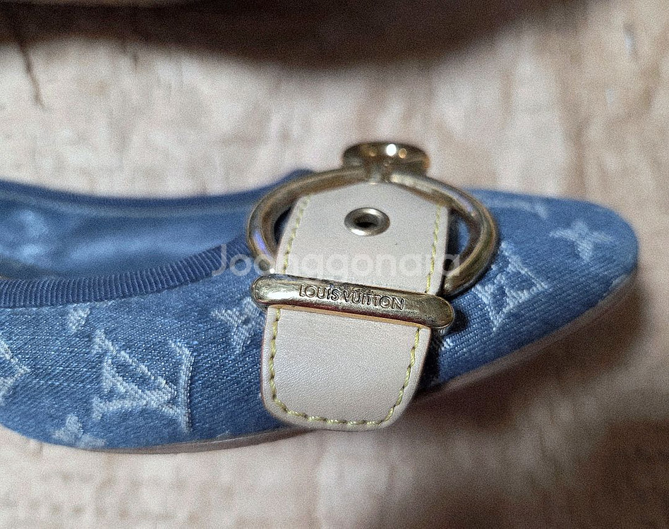 루이비통 정품 데님 미들 구두 판매합니다--7