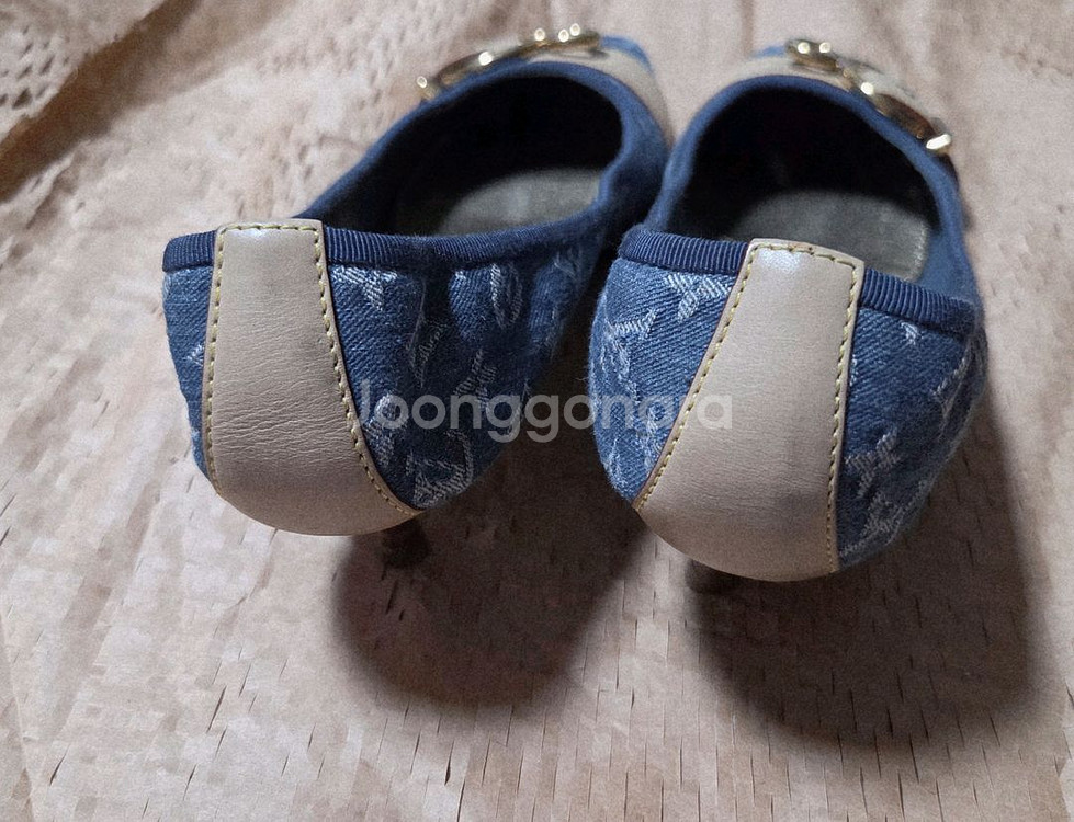 루이비통 정품 데님 미들 구두 판매합니다--8