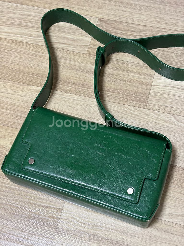 파인드카푸어 그린 크로스백 팝니다--0