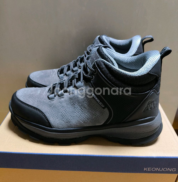 [(새상품)]등산화 프로월드컵265 트레킹화 운동화--0