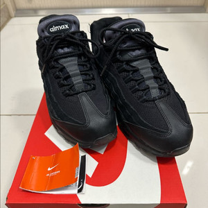 나이키 에어맥스95 트리플블랙 270