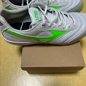 미즈노 모렐이라 살라 프로 270 팔아요 (실착1회)