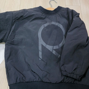 로아앤제인 패딩맨투맨 110