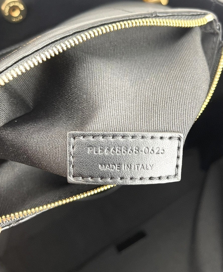 입생로랑 가방 이미지