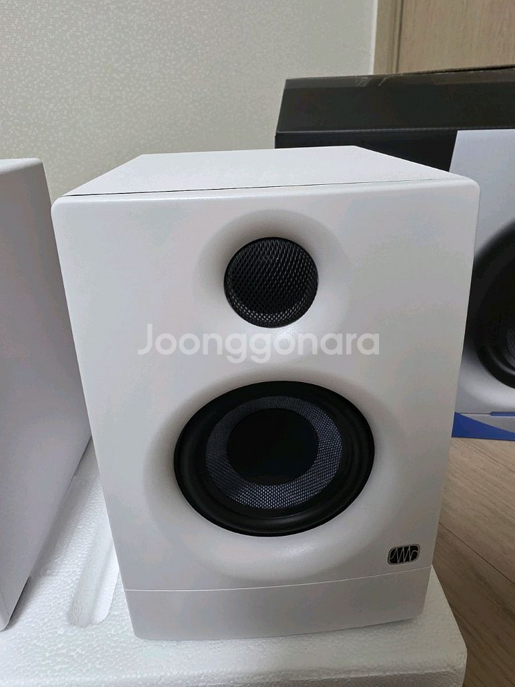 프리소너스 에리스 E3.5 2세대 모니터 스피커 화이트--3