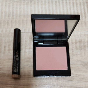 로라메르시에 차이 블러셔 본품 팝니다