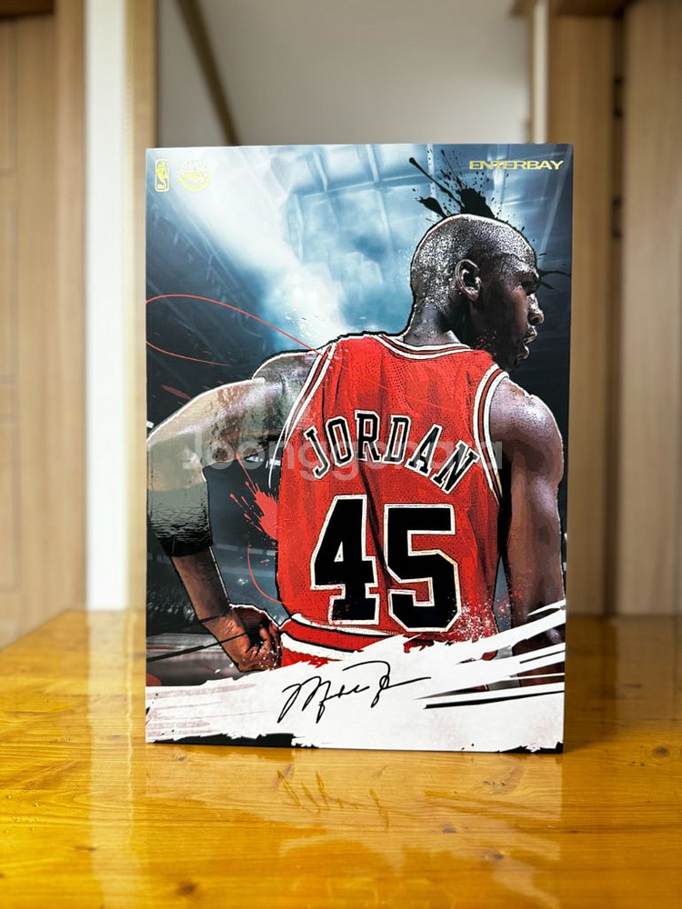 엔터베이 마이클 조던 피규어 판매합니다--0