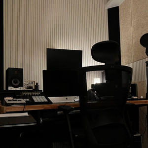 오디오 미디 콘솔 데스크